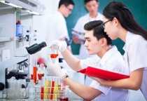 Học Hóa dược Mỹ phẩm tại NTTU – “Bắt trend” ngành học cực hot, vừa đẹp vừa chất